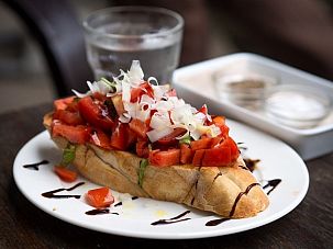 Bruschettas com Legumes 